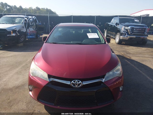 44917326 :رقم المزاد ، 4T1BF1FK6HU793942 vin ، 2017 Toyota Camry Se مزاد بيع