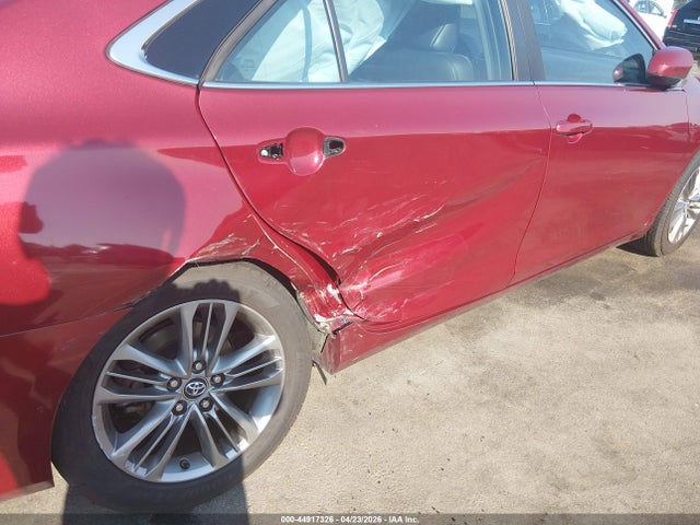 44917326 :رقم المزاد ، 4T1BF1FK6HU793942 vin ، 2017 Toyota Camry Se مزاد بيع