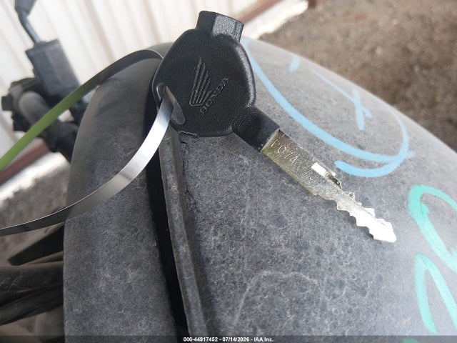 44917452 :رقم المزاد ، MLHNF0418E5000200 vin ، 2014 Honda Nss300 A مزاد بيع