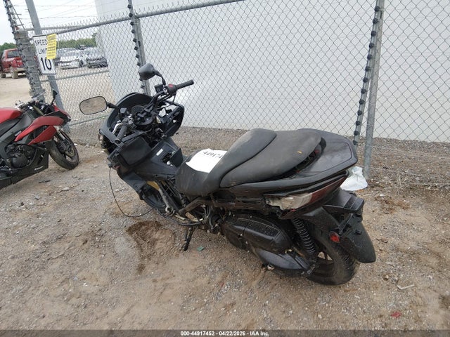 44917452 :رقم المزاد ، MLHNF0418E5000200 vin ، 2014 Honda Nss300 A مزاد بيع