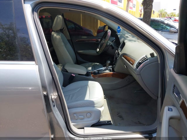 44917471 :رقم المزاد ، WA1DKAFP8BA053333 vin ، 2011 Audi Q5 3.2 Premium Plus مزاد بيع