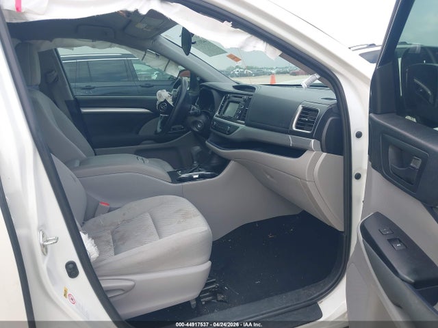 2019 Toyota Highlander Le მანქანა იყიდება აუქციონზე, vin: 5TDZZRFH9KS299146, აუქციონის ნომერი: 44917537