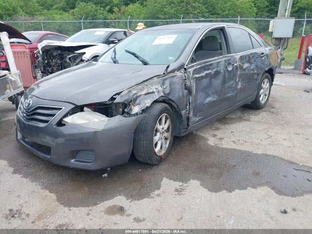 44917591 :رقم المزاد ، 4T4BF3EK6BR194226 vin ، 2011 Toyota Camry Le مزاد بيع