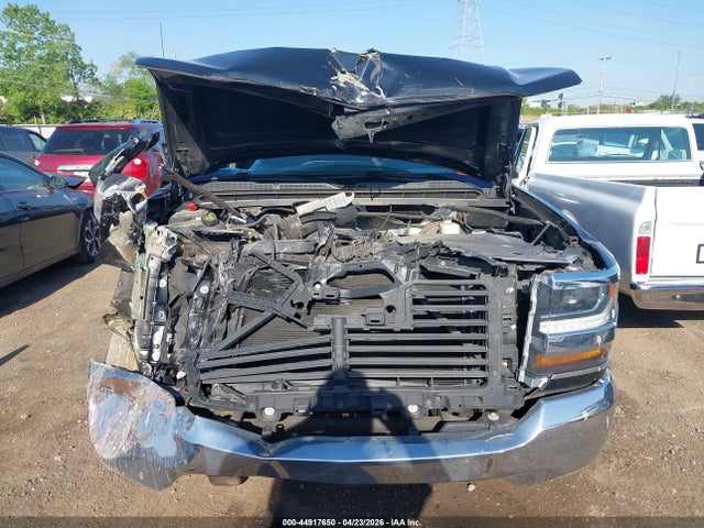 Продаж на аукціоні авто 2018 Chevrolet Silverado 1500 1lt, vin: 3GCPCREC1JG155845, номер лоту: 44917650