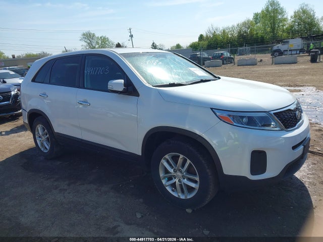 2015 Kia Sorento Lx მანქანა იყიდება აუქციონზე, vin: 5XYKT3A69FG629117, აუქციონის ნომერი: 44917703