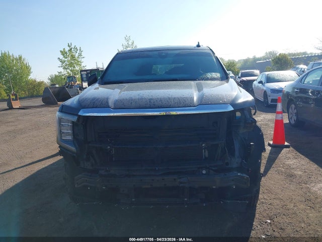 44917705 :رقم المزاد ، 1GKS2GKDXNR306559 vin ، 2022 Gmc Yukon Xl 4wd Slt مزاد بيع