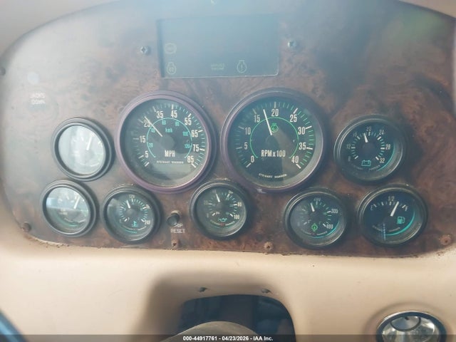 44917761 :رقم المزاد ، 4VZBN239XYC036268 vin ، 2000 Spartan Motors Motorhome 4vz مزاد بيع