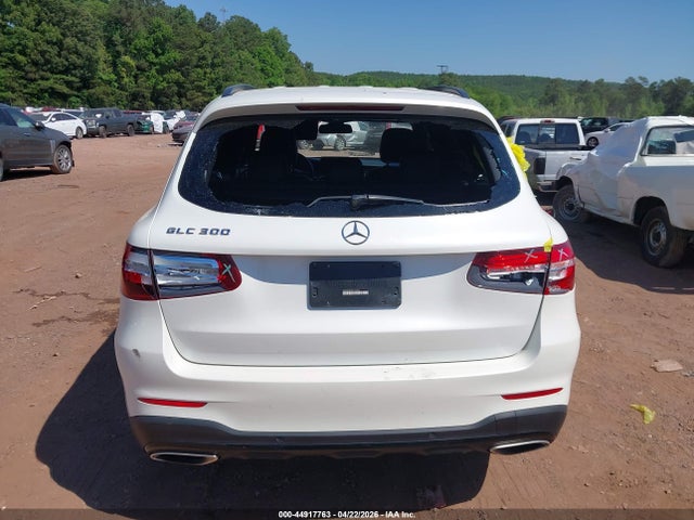 2017 Mercedes-benz Glc 300 მანქანა იყიდება აუქციონზე, vin: WDC0G4JB1HF134392, აუქციონის ნომერი: 44917763