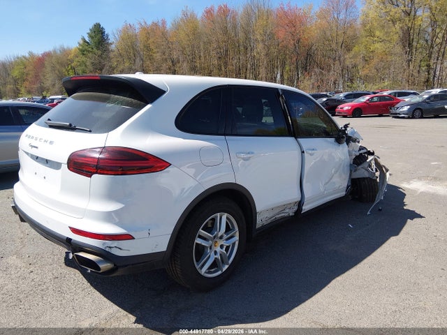 Продаж на аукціоні авто 2016 Porsche Cayenne, vin: WP1AA2A28GKA12813, номер лоту: 44917780