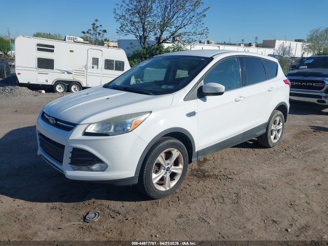 1FMCU9GX8GUA02912 Ford ESCAPE SE