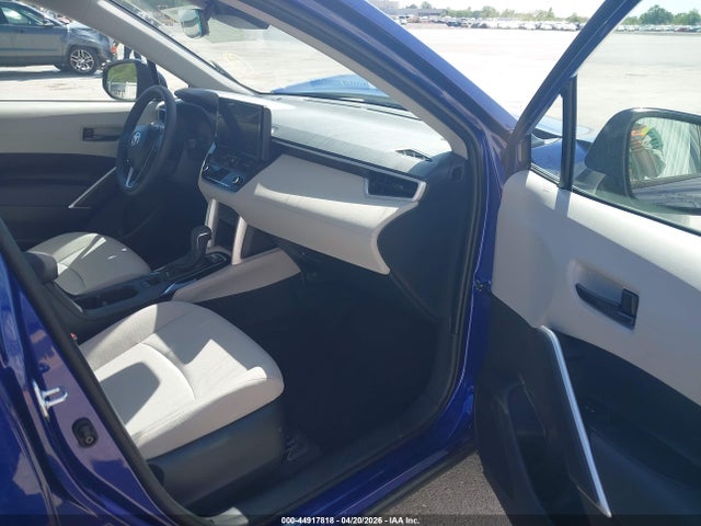 44917818 :رقم المزاد ، 7MUCAAAG3SV150671 vin ، 2025 Toyota Corolla Cross Le مزاد بيع