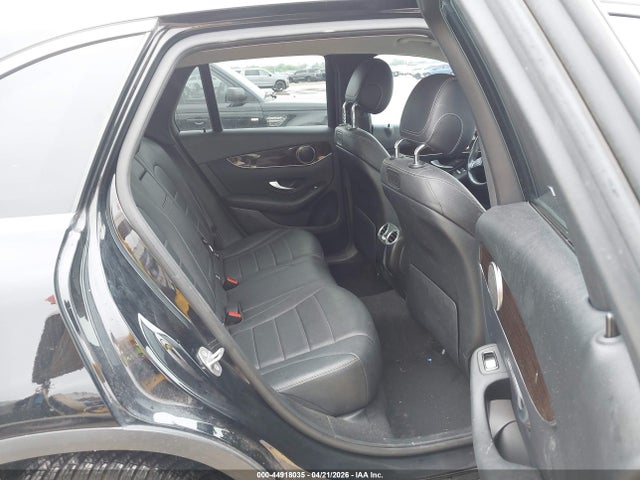 44918035 :رقم المزاد ، WDC0G4JB1KV174677 vin ، 2019 Mercedes-benz Glc 300 مزاد بيع