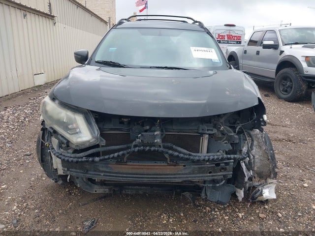5N1AT2MT5HC864074 Nissan ROGUE SV