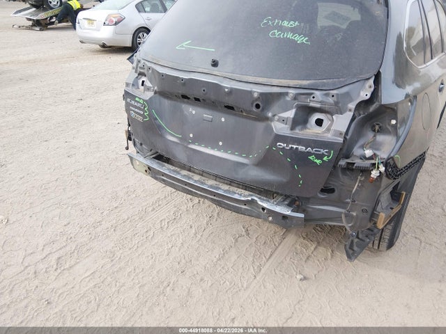 44918088 :رقم المزاد ، 4S4BSAFC3J3351460 vin ، 2018 Subaru Outback 2.5i Premium مزاد بيع