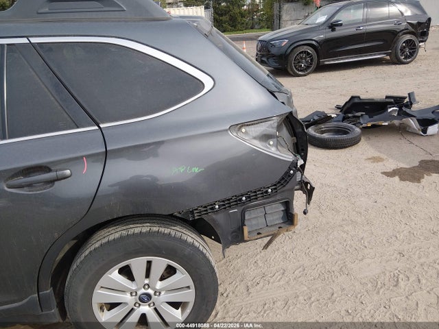 44918088 :رقم المزاد ، 4S4BSAFC3J3351460 vin ، 2018 Subaru Outback 2.5i Premium مزاد بيع