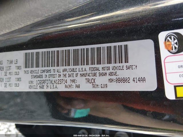 Продажа на аукционе авто 2020 Ram 1500 Laramie  4x4 6'4 Box, vin: 1C6SRFDTXLN123714, номер лота: 44918124