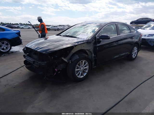 44918133 :رقم المزاد ، 5NPE24AF9JH703675 vin ، 2018 Hyundai Sonata Se مزاد بيع