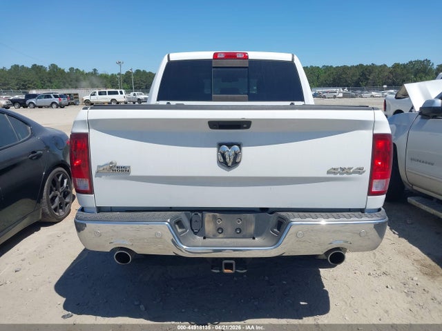 3C6RR7LT5HG777932 RAM 1500 Big Horn 4x4 5&#039;7 Box