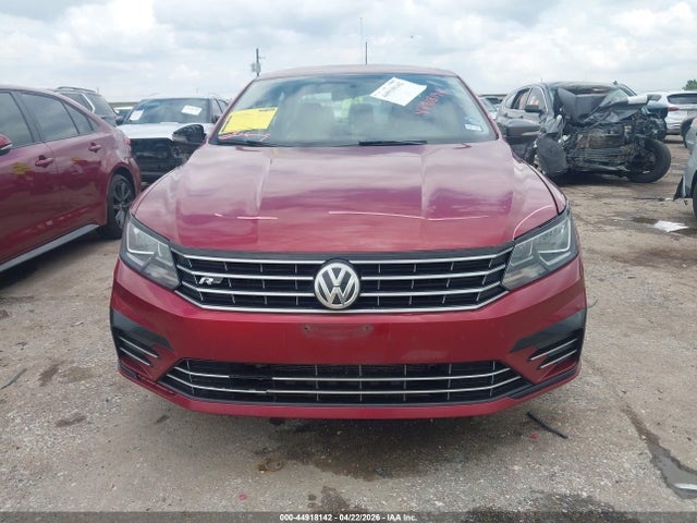 Продажа на аукционе авто 2017 Volkswagen Passat 1.8t R-line, vin: 1VWDT7A31HC052030, номер лота: 44918142