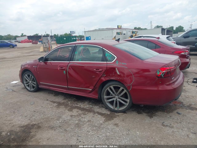 Продажа на аукционе авто 2017 Volkswagen Passat 1.8t R-line, vin: 1VWDT7A31HC052030, номер лота: 44918142