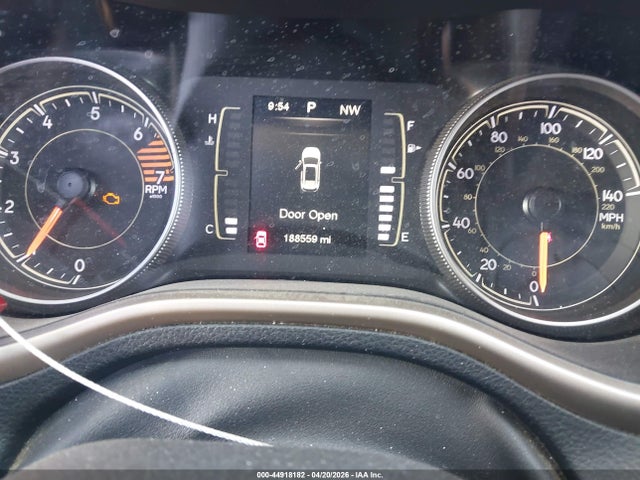 1C4PJLCB3GW135765 Jeep Cherokee Latitude