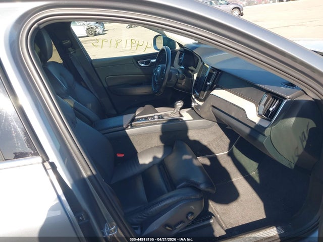 LYVA22RL1JB079321 Volvo Xc60 T6 Inscription