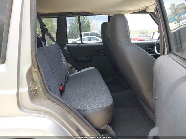 Продажа на аукционе авто 2000 Jeep Cherokee Sport, vin: 1J4FT48S4YL275552, номер лота: 44918207