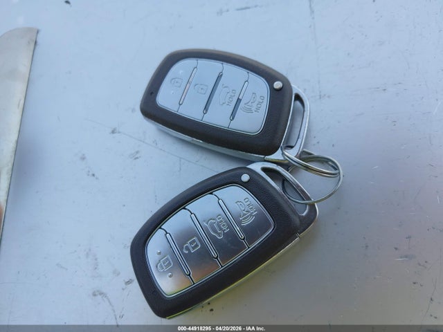 KM8J33A26HU518031 Hyundai Tucson Limited