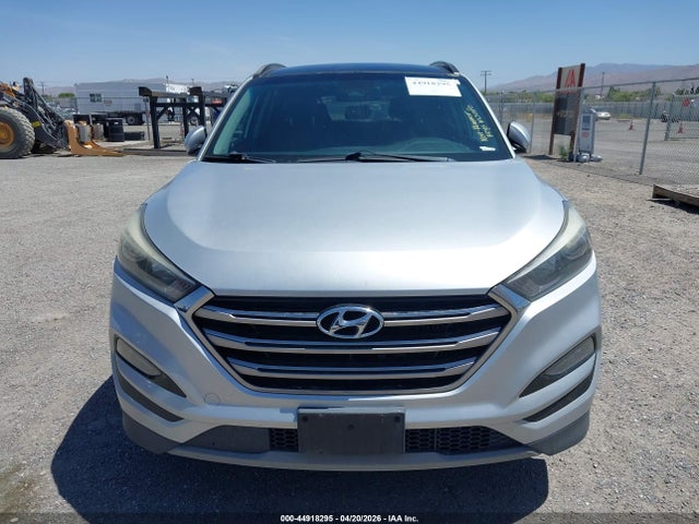 KM8J33A26HU518031 Hyundai Tucson Limited