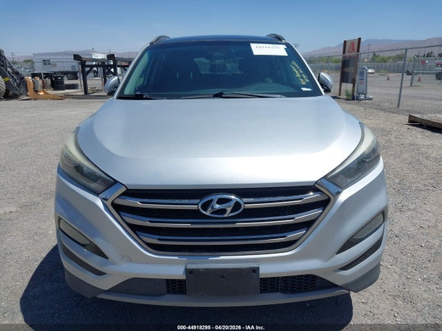KM8J33A26HU518031 Hyundai Tucson Limited
