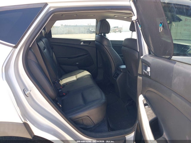 KM8J33A26HU518031 Hyundai Tucson Limited