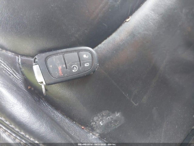 Продажа на аукционе авто 2015 Jeep Cherokee Limited, vin: 1C4PJLDB7FW585657, номер лота: 44918314