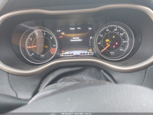Продажа на аукционе авто 2015 Jeep Cherokee Limited, vin: 1C4PJLDB7FW585657, номер лота: 44918314