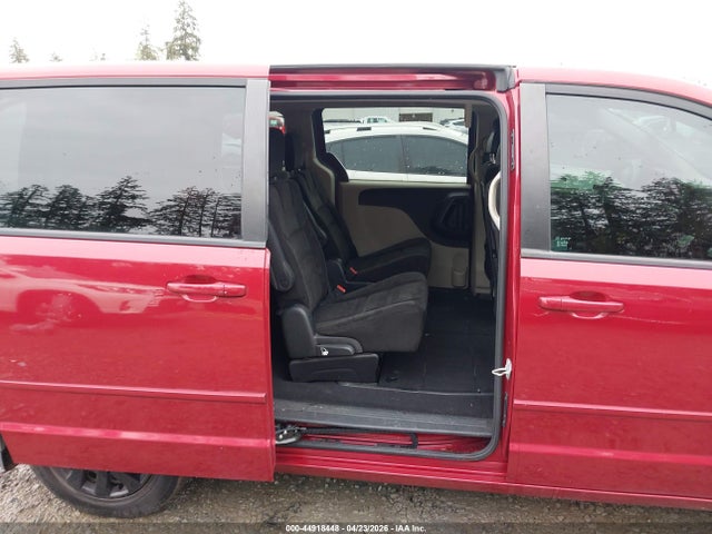 2C4RDGBG4FR613851 Dodge Grand Caravan Se