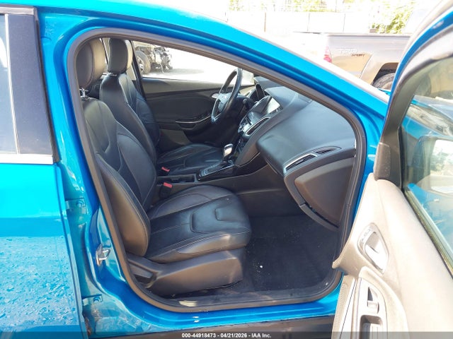 2015 Ford Focus Titanium მანქანა იყიდება აუქციონზე, vin: 1FADP3J2XFL374157, აუქციონის ნომერი: 44918473