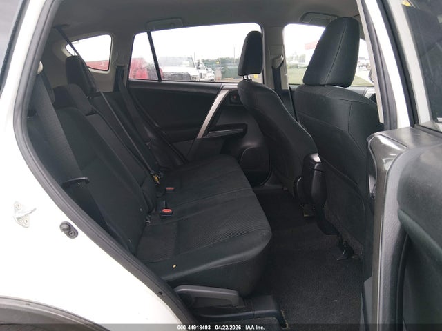 44918493 :رقم المزاد ، JTMBFREV3JJ261022 vin ، 2018 Toyota Rav4 Le مزاد بيع