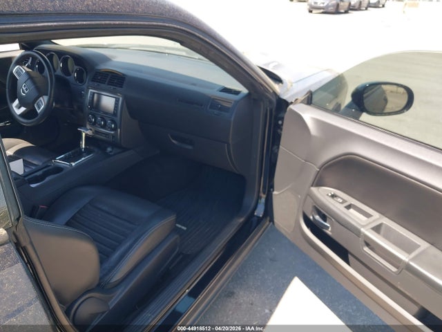 44918512 :رقم المزاد ، 2C3CDYBT5DH570234 vin ، 2013 Dodge Challenger R/t Classic مزاد بيع