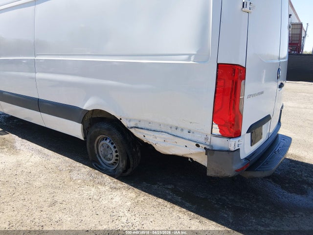 44918518 :رقم المزاد ، W1W40CHY3MT053751 vin ، 2021 Mercedes-benz Sprinter 2500 High Roof I4 مزاد بيع