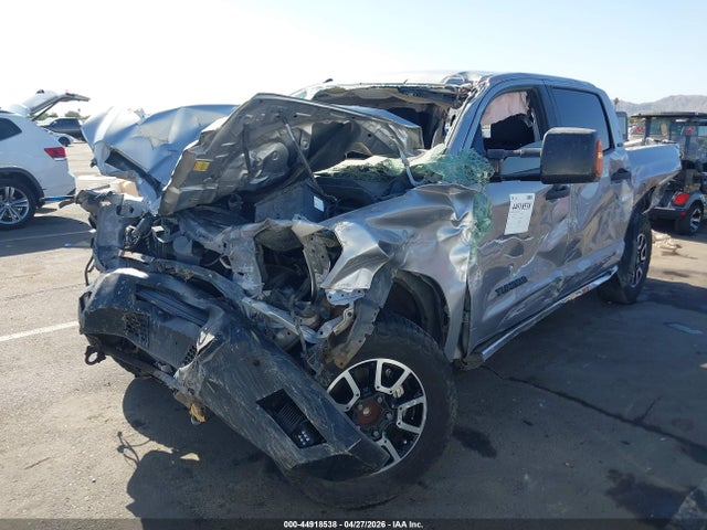 5TFEY5F15FX188171 Toyota Tundra Sr5 5.7l V8