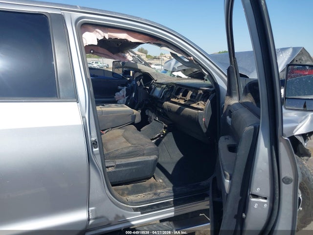 5TFEY5F15FX188171 Toyota Tundra Sr5 5.7l V8
