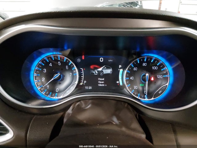 Продажа на аукционе авто 2017 Chrysler Pacifica Touring-l Plus, vin: 2C4RC1EG6HR591768, номер лота: 44918540