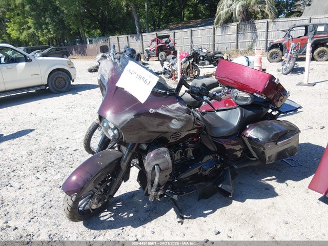 Harley-Davidson FLHXSE 2019 1HD1PXL17KB955641 Image 2