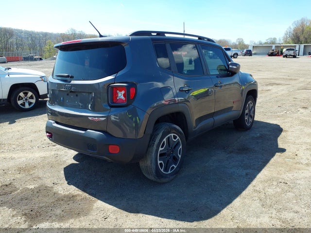 44918606 :رقم المزاد ، ZACCJBCB1HPG62937 vin ، 2017 Jeep Renegade Trailhawk 4x4 مزاد بيع