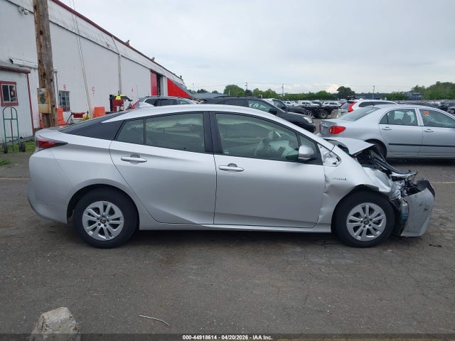 Продажа на аукционе авто 2016 Toyota Prius Two, vin: JTDKBRFU1G3521643, номер лота: 44918614