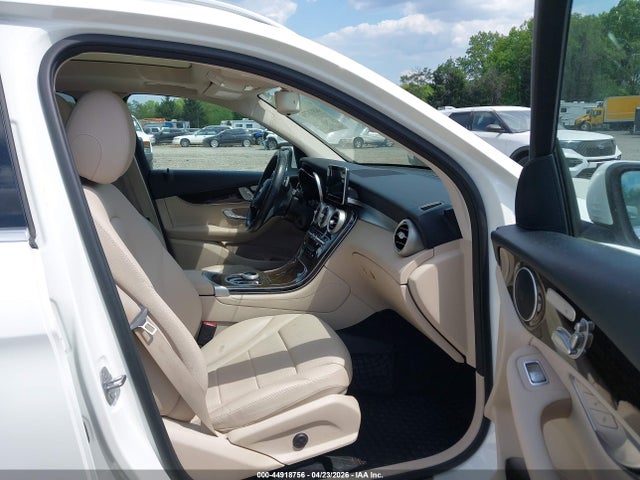 2018 Mercedes-benz Glc 300 4matic მანქანა იყიდება აუქციონზე, vin: WDC0G4KB8JF306096, აუქციონის ნომერი: 44918756