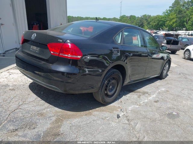 2015 Volkswagen Passat 1.8t S მანქანა იყიდება აუქციონზე, vin: 1VWAS7A38FC046387, აუქციონის ნომერი: 44918771