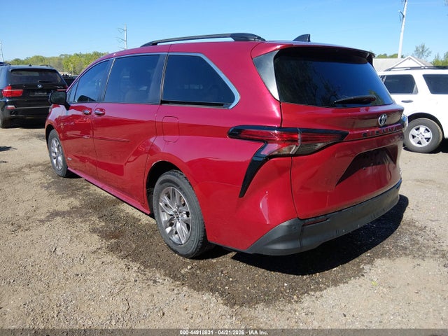 Продажа на аукционе авто 2021 Toyota Sienna Xle, vin: 5TDJRKEC4MS020683, номер лота: 44918831