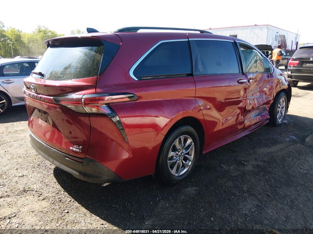 Продажа на аукционе авто 2021 Toyota Sienna Xle, vin: 5TDJRKEC4MS020683, номер лота: 44918831