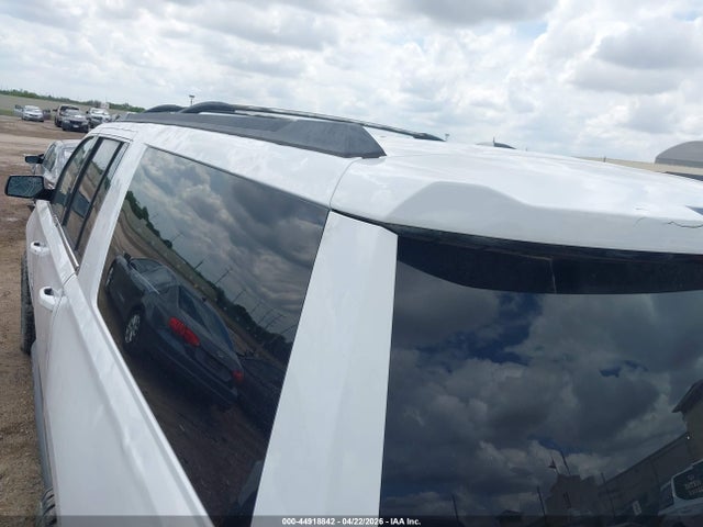 Chevrolet Suburban Ls 2018 1GNSCGECXJR176196 Image 19