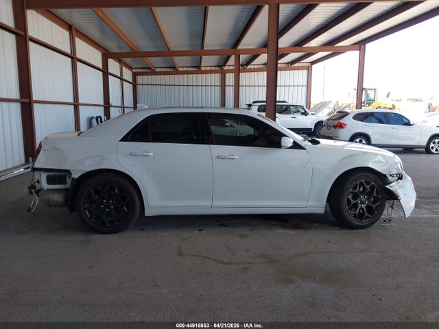 44918853 :رقم المزاد ، 2C3CCAGG4GH136364 vin ، 2016 Chrysler 300 300s مزاد بيع